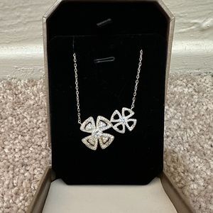 Fashion necklace with Diamond cubic zirconia